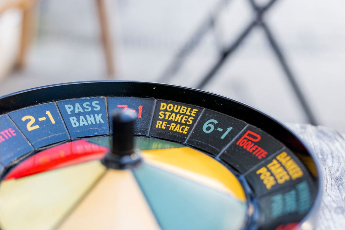 Vintage games, cards and puzzles