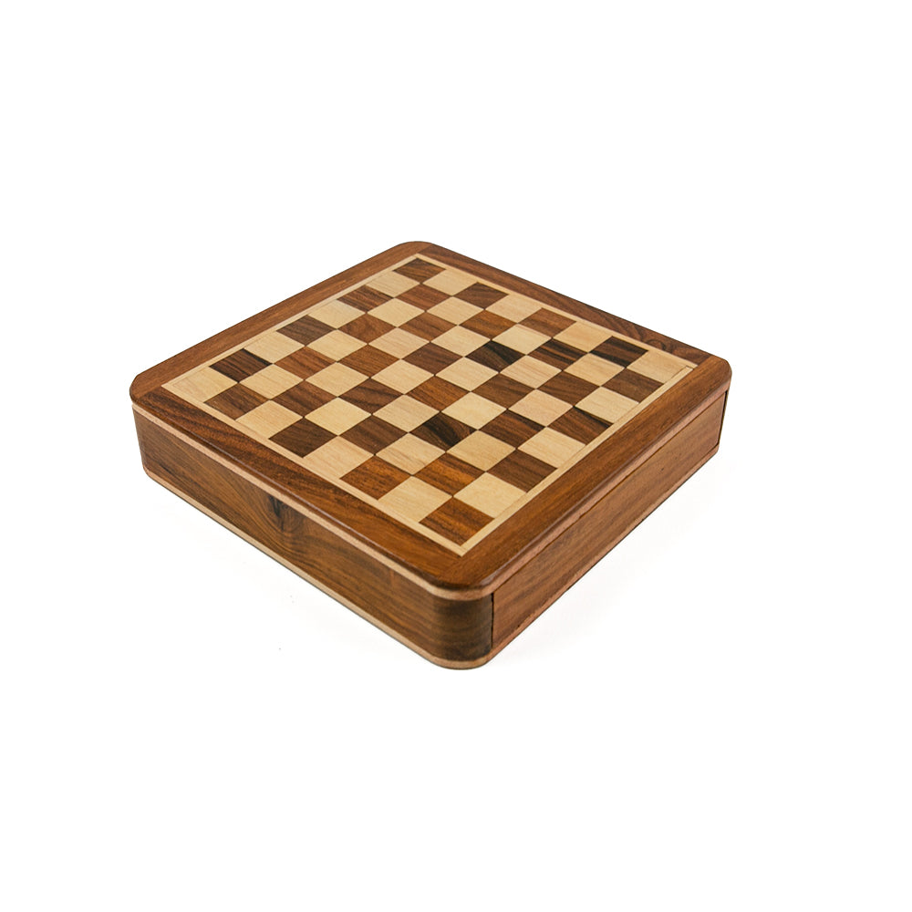 Trinity magnetic chess set with square board and drawer