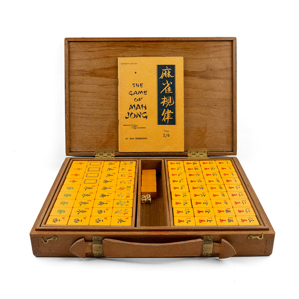 Bakelite mahjong set in oak travel case - 1950s | Vintage games