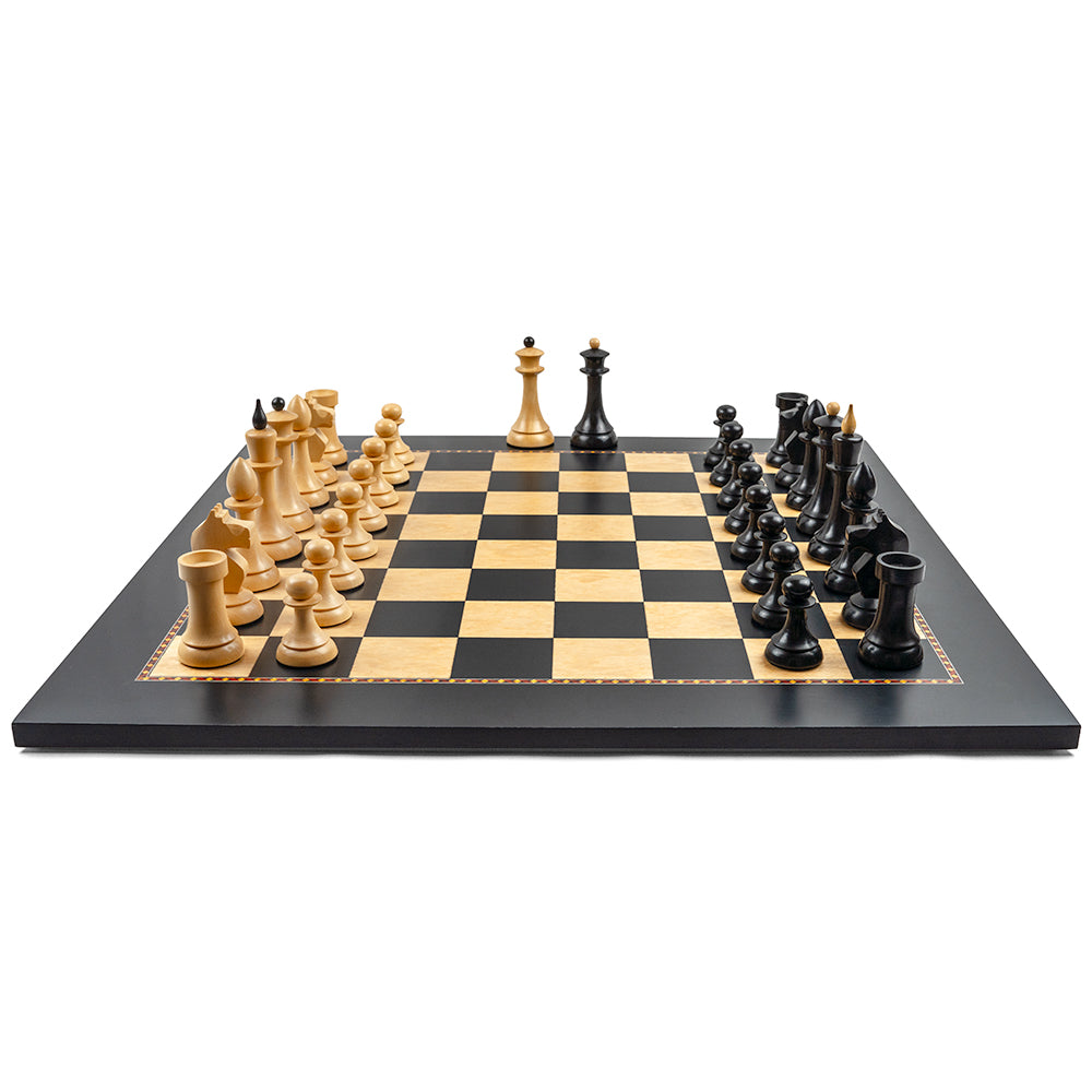 Queen's Gambit Official chess set