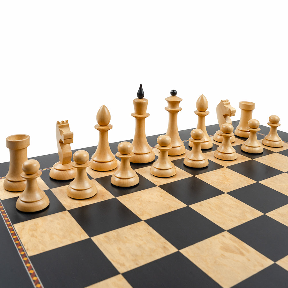 Queen's Gambit Official chess set