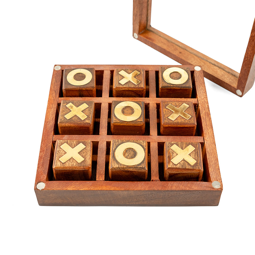 Wooden Noughts & Crosses (Magnetic Lid)