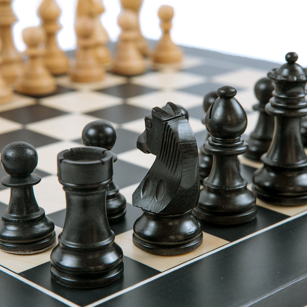 Mansfield chess board: black tulip and Sycamore