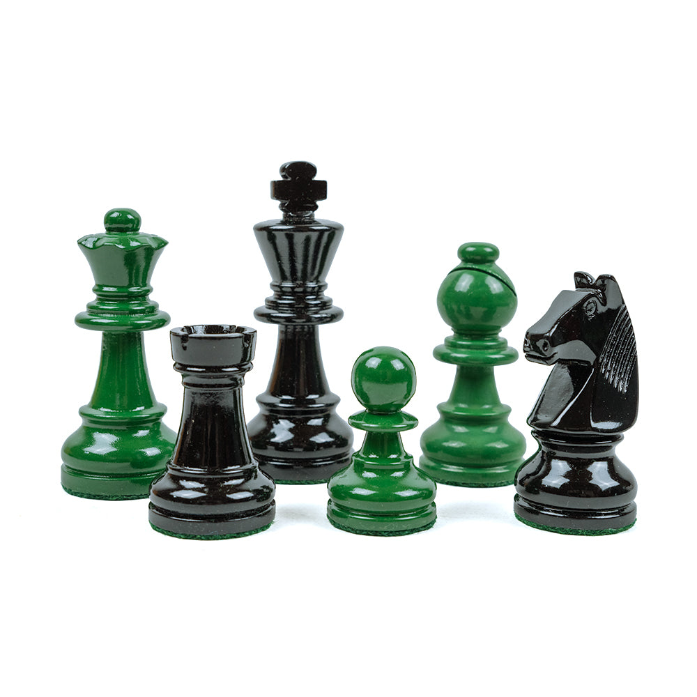 Longwall lacquered chess pieces: Staunton style in a weighted black/green lacquered boxwood