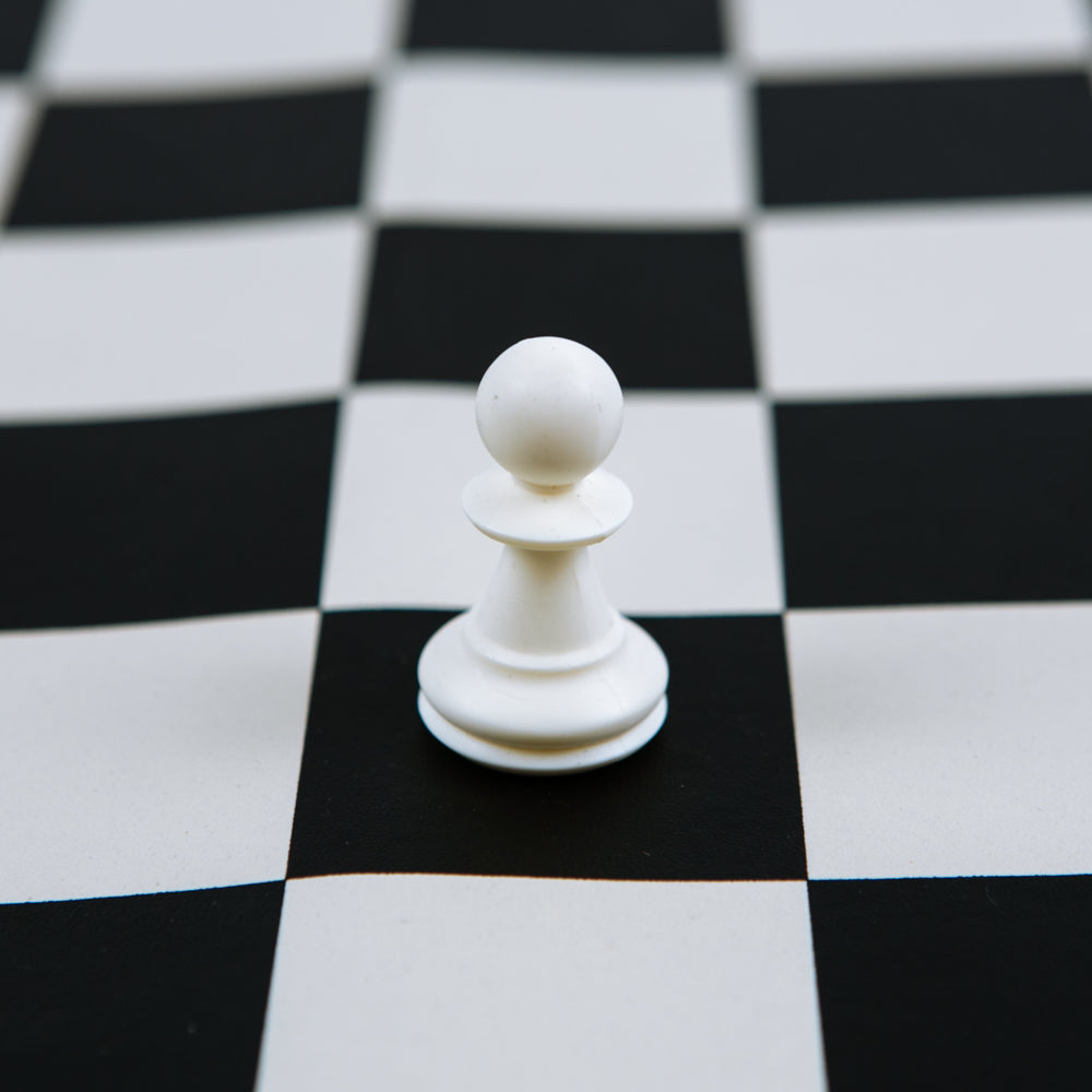 Nuffield chess pieces: Staunton style in weighted plastic