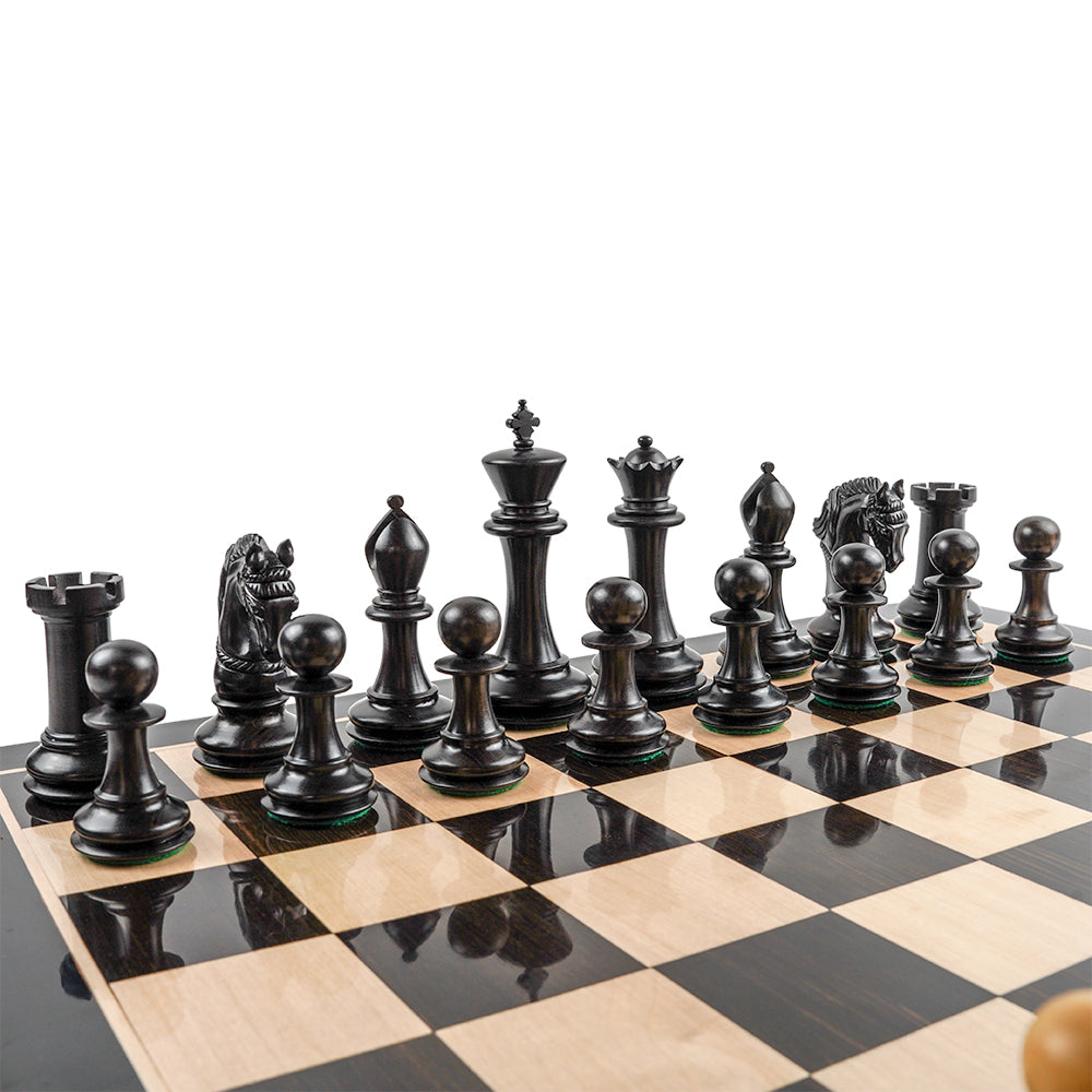 Christ Church chess pieces: Staunton style in double-weighted ebony and boxwood