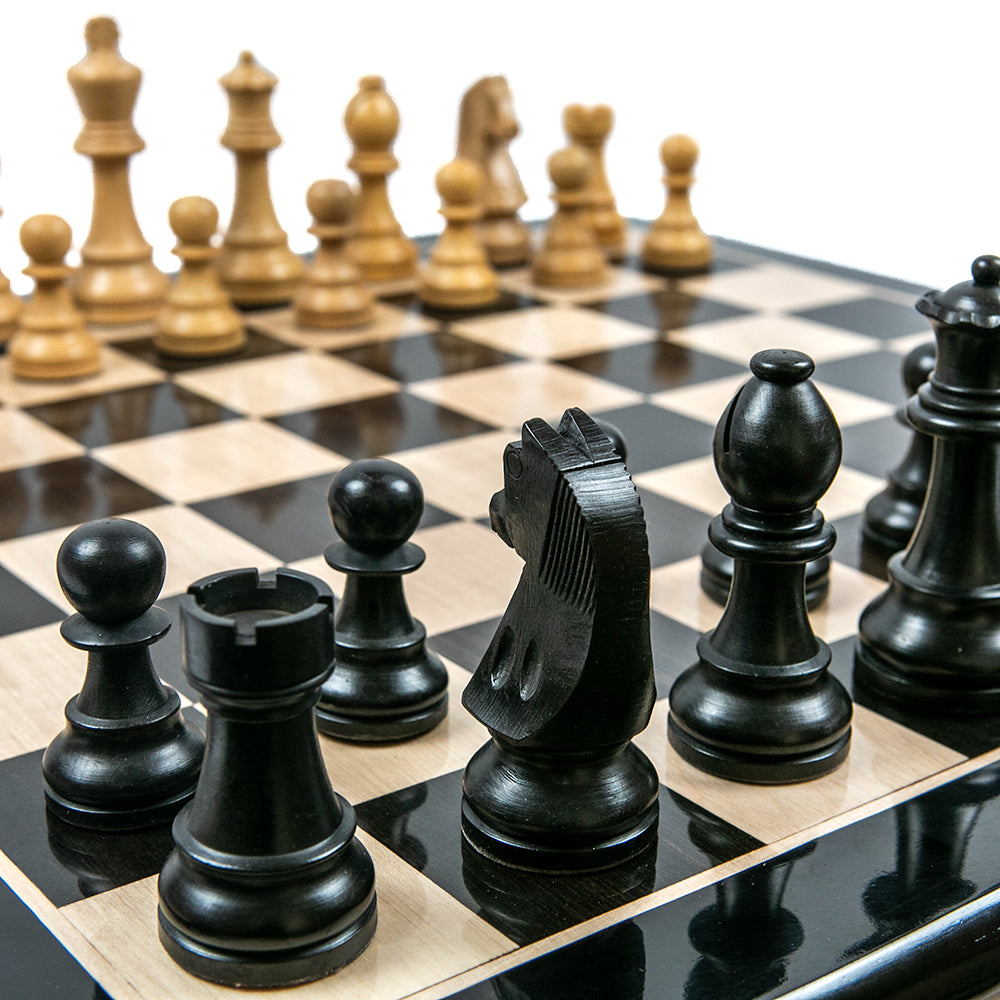 Kingston chess board: ebony and maple