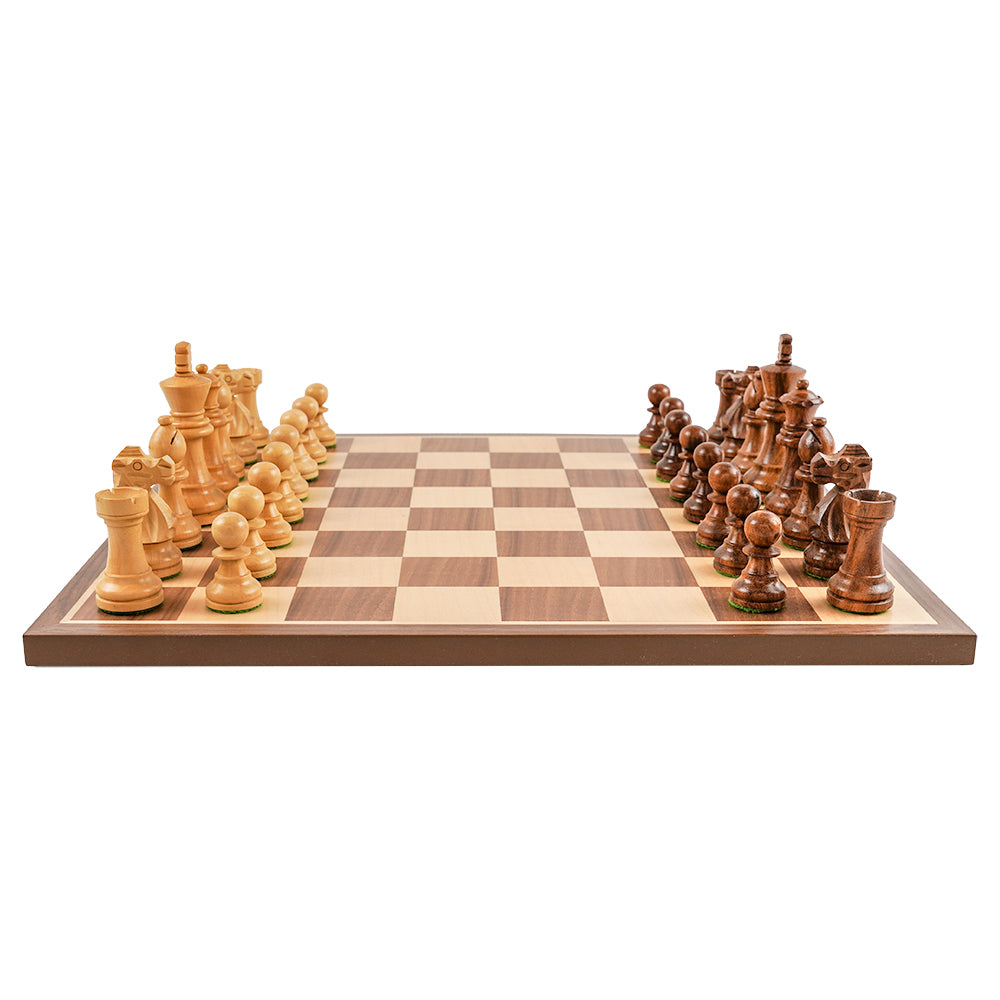 Reuben chess pieces: Staunton style in acacia and boxwood
