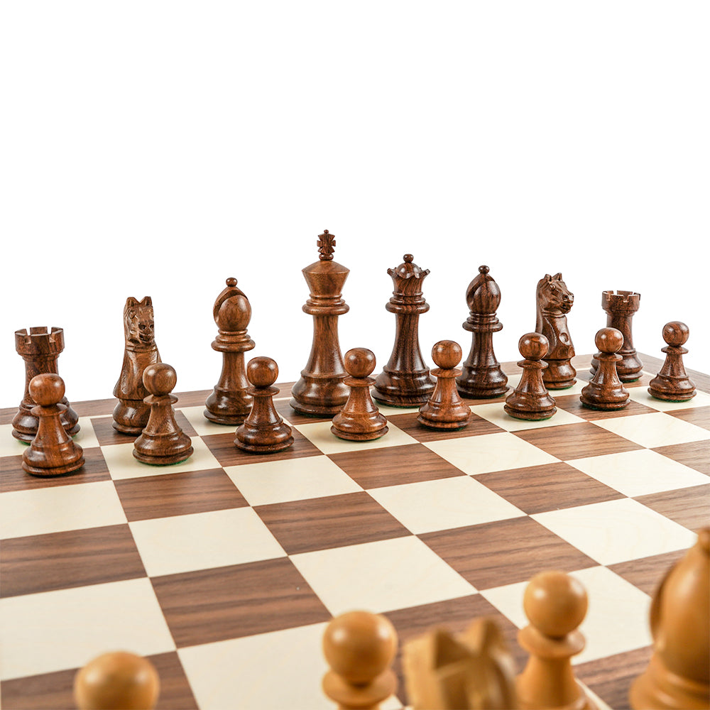 St Antony's chess pieces: Staunton style in double-weighted acacia and boxwood