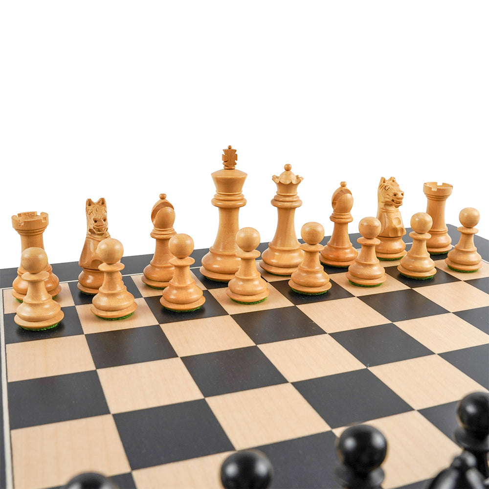 St Hilda's chess pieces: Staunton style in double-weighted ebony and boxwood